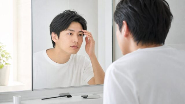 男の眉毛手入れ頻度は週1回が目安｜毎日整えない判断基準